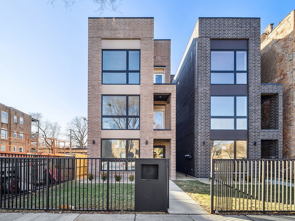 1st image of 4208 S Calumet Ave #301