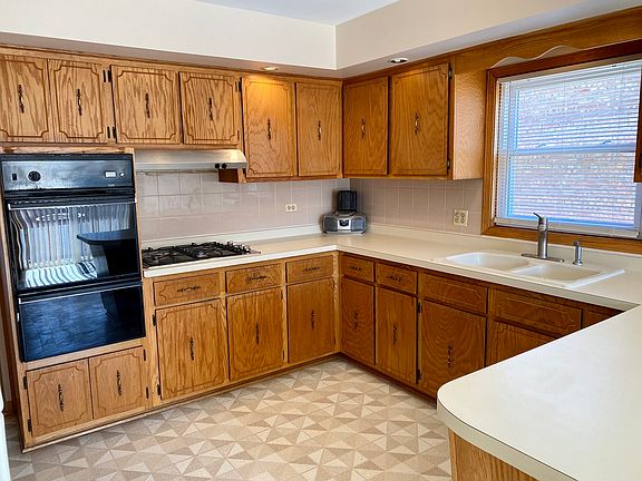 4th image of 5509 W Windsor Ave