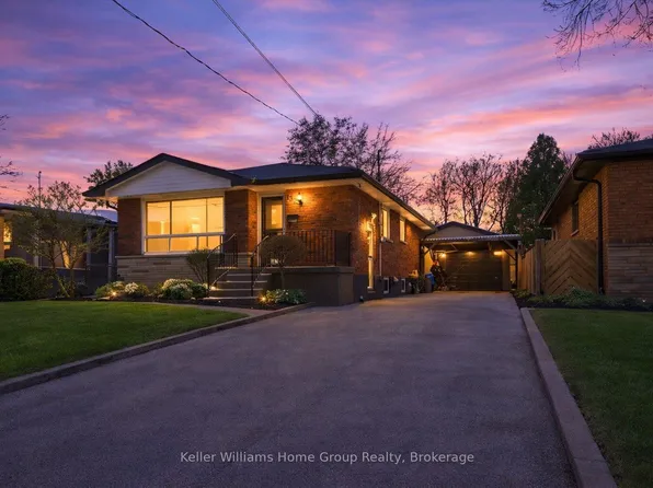 132 June St, Hamilton, ON L9A 2R9