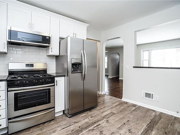 3rd image of 2779 Atlantic Ave