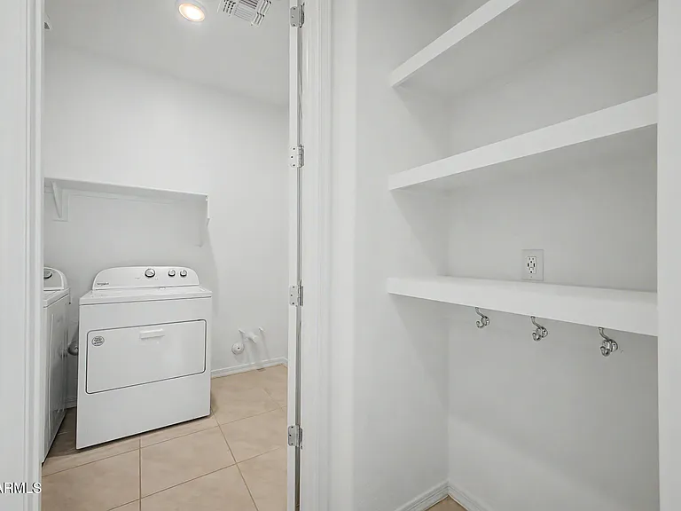 4421 W Palace Station Rd — Photo 32