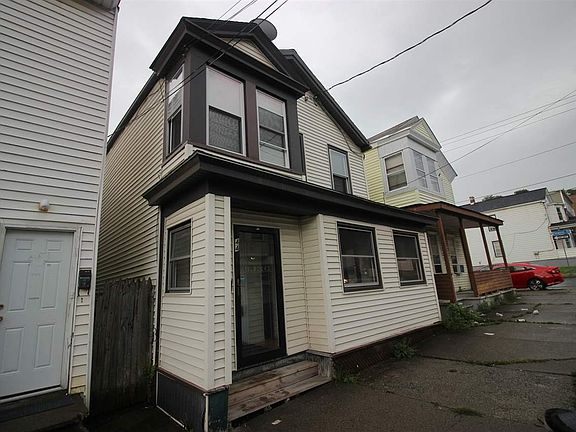 2nd image of 44 White St