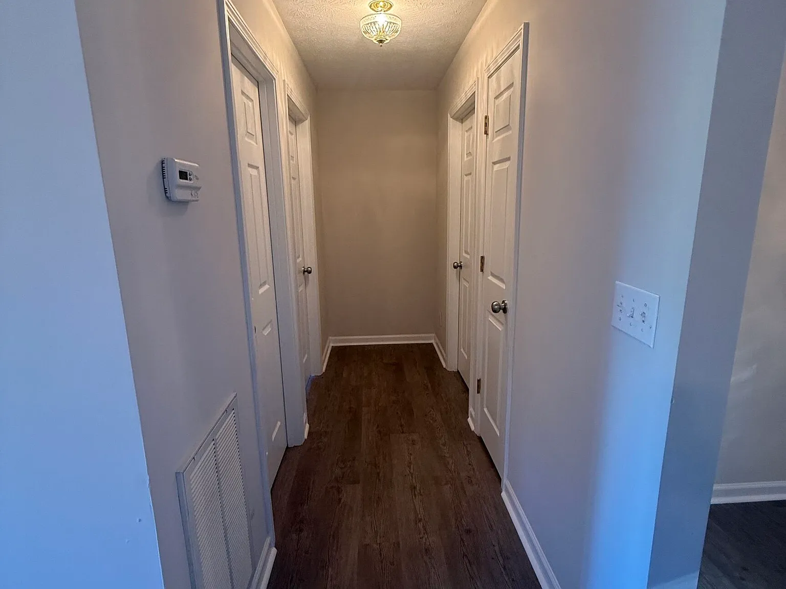 3 bed, 2.0 bath, 1495 sqft, $2,100 — Photo 3