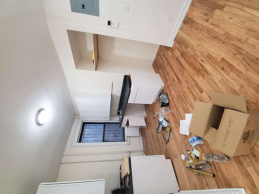 Rented by Delmark Realty LLC | media 7