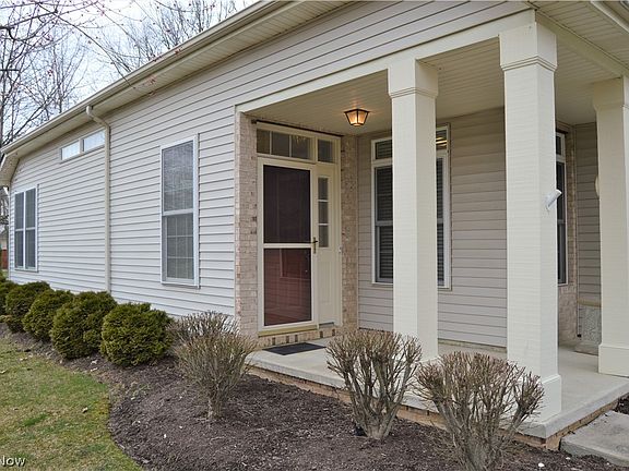 3rd image of 21370 Woodview Cir