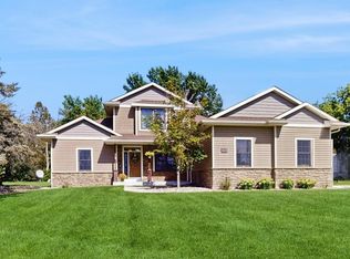 416 S Cottonwood St, Roland, IA 50236