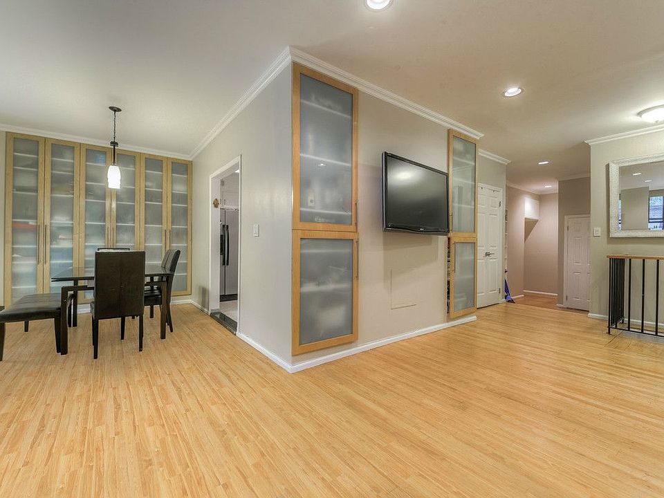 1st image of 313 W 99th St #1D