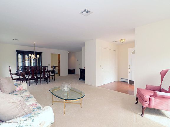 3rd image of 3 Witham Ct