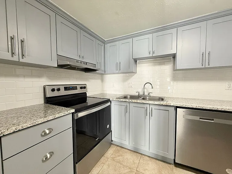 4115 S Semoran Blvd #11 — Photo 6