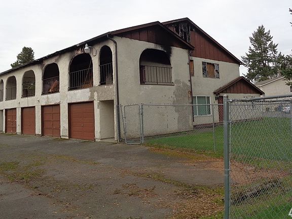 3rd image of 2410 N St NE