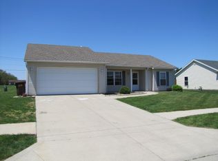 1216 Southfield Dr, Ligonier, IN 46767