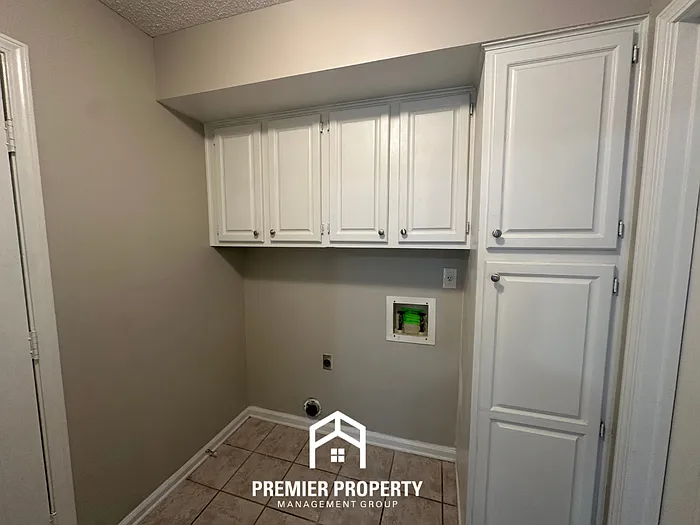 2295 Carrollwood Ln — Photo 10