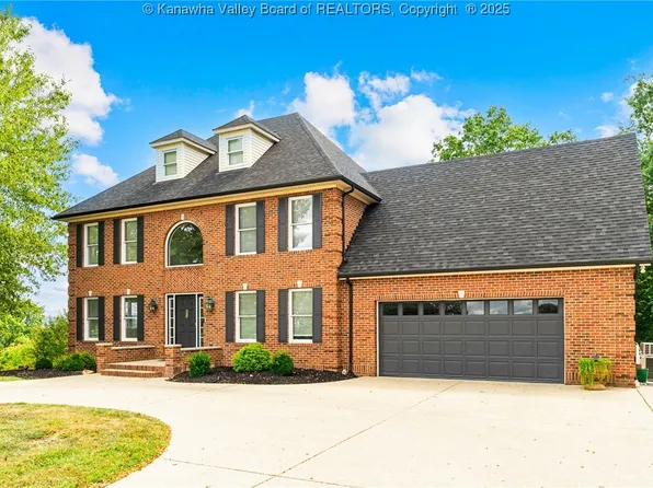 517 Weimer Ave, Saint Albans, WV 25177