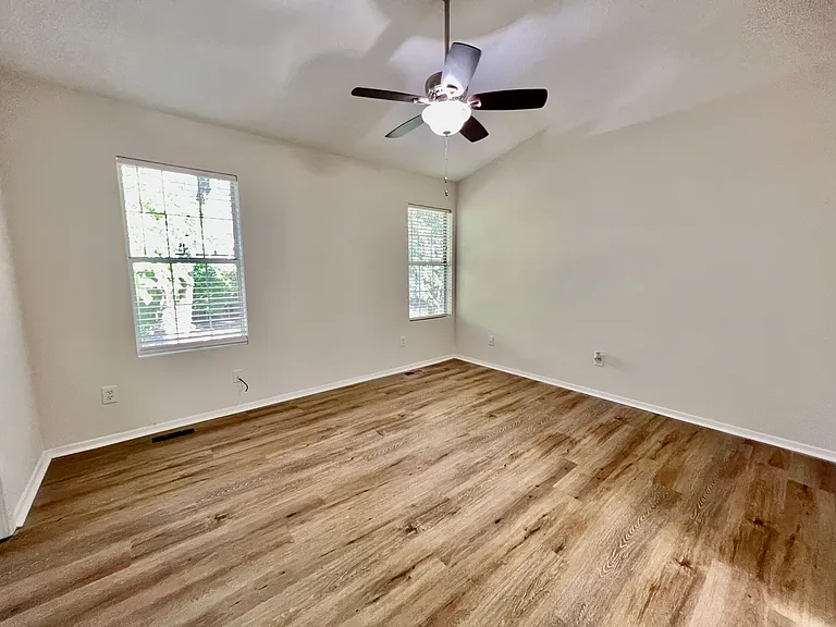 904 Wedgewood Way — Photo 9