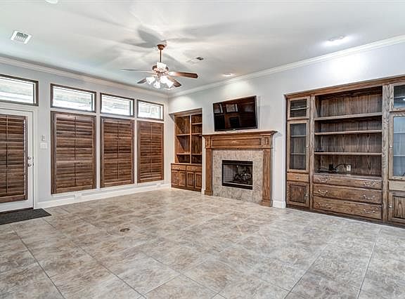 3rd image of 742 Pelican Hills Dr