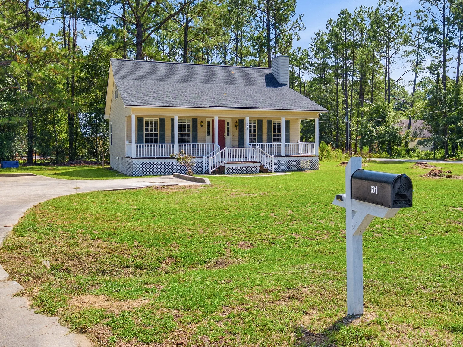 3 bed, 1634 sqft, $2,000 — Photo 3