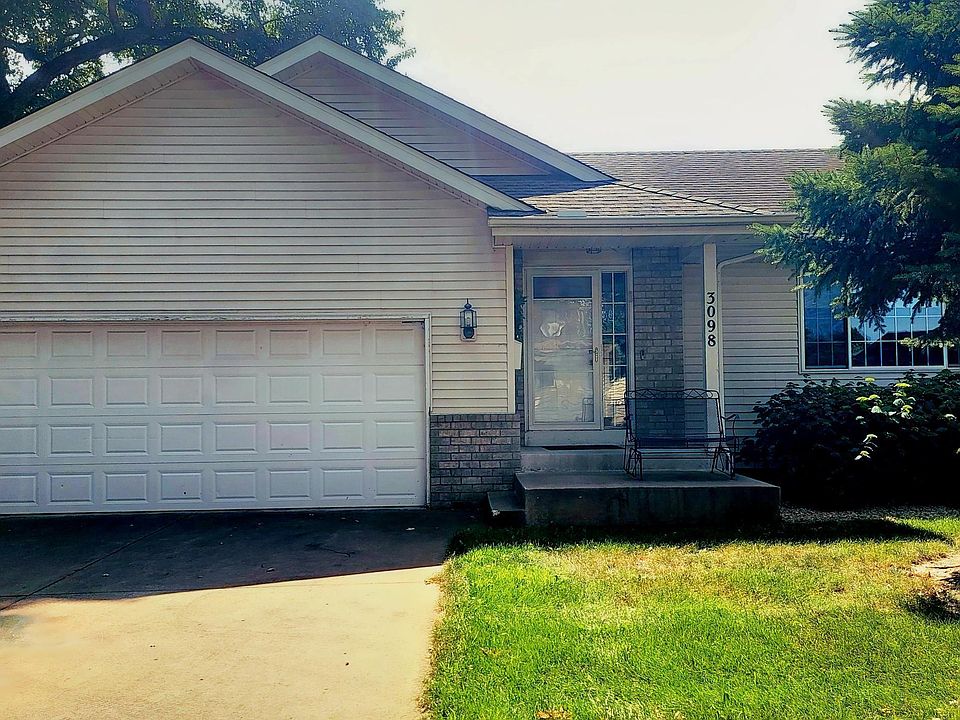 1st image of 3098 Fairview Ave N