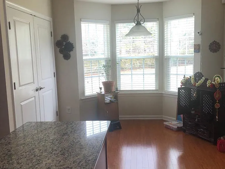 516 Siena Ln — Photo 8