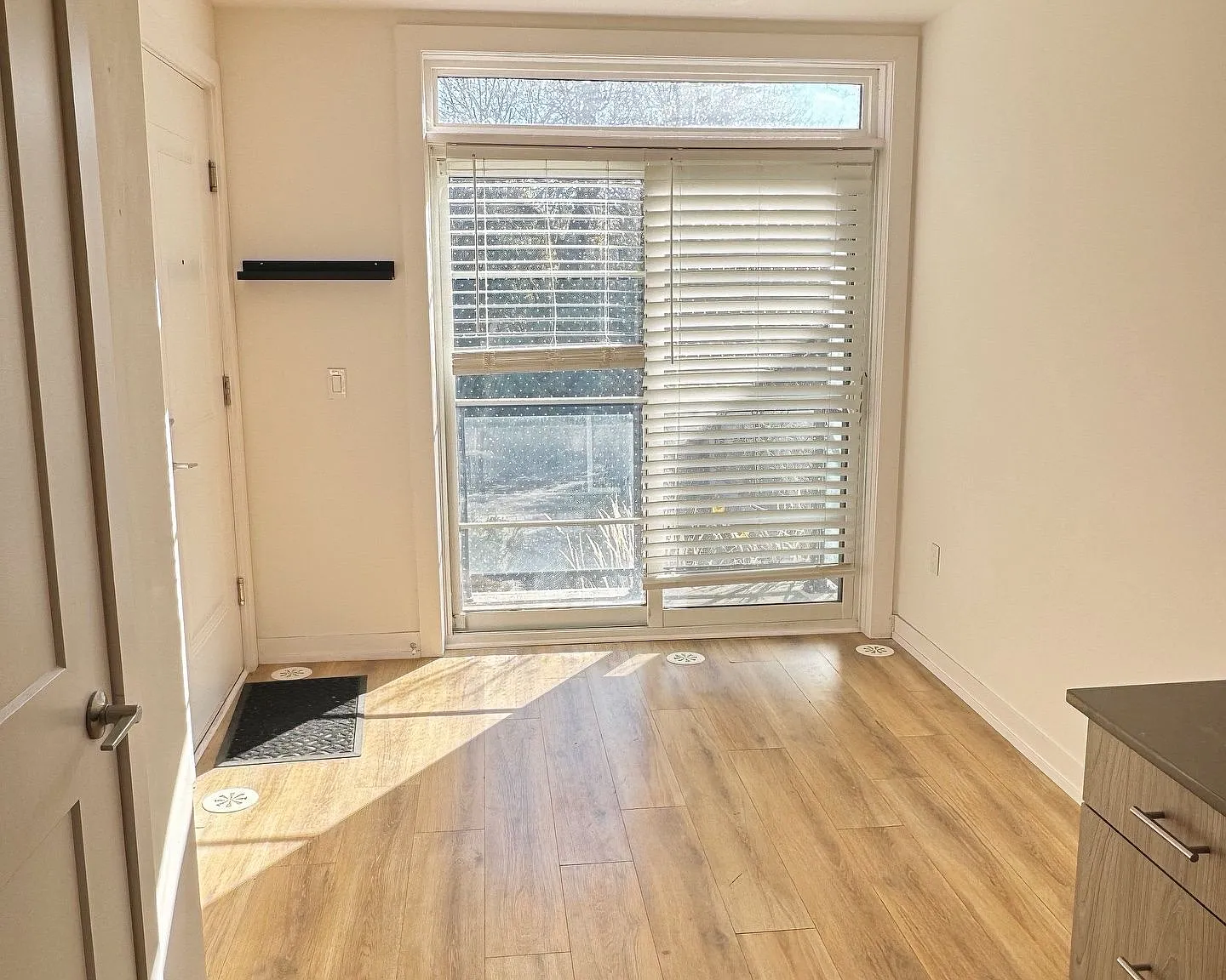 3 bed, $2,850 — Photo 4