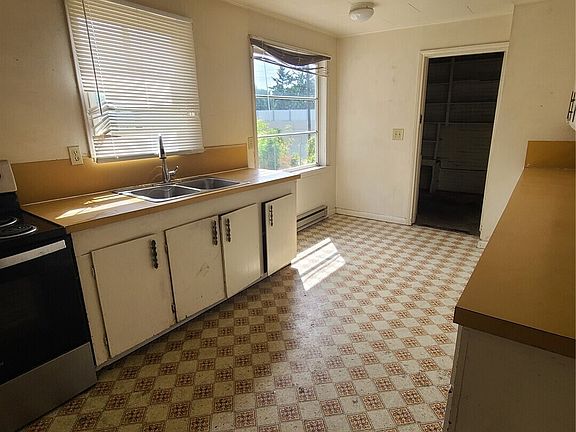 3rd image of 108 NE 157th Street