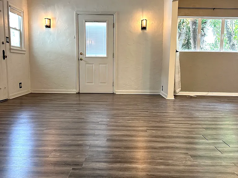 8268 Waring Ave — Photo 6