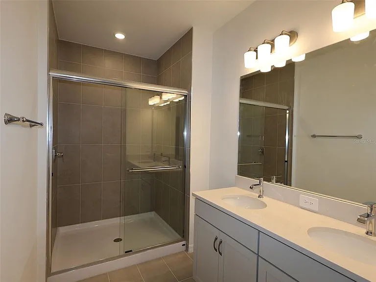 9117 Optimist Way — Photo 11