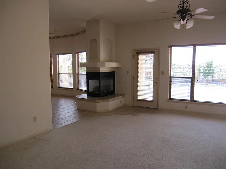 564 Canyon Point Rd — Photo 7
