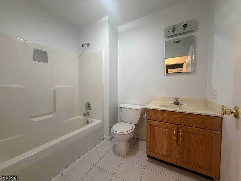 596 Harrison Ave #3 — Photo 9