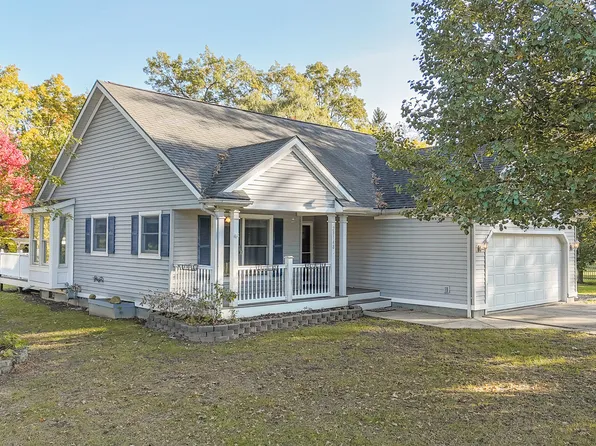 29148 Water St, Dowagiac, MI 49047