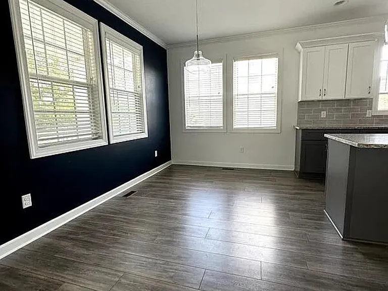 2714 Pleasant Ave — Photo 15