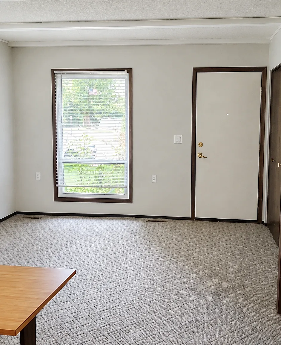 Heritage West Apartments — Photo 4