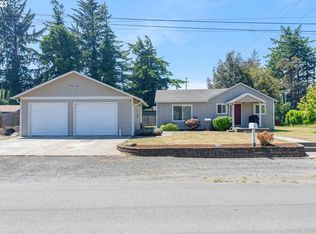 3004 A St, North Bend, OR 97459