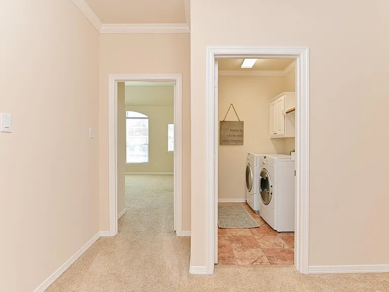 1126 Sopris Dr — Photo 17