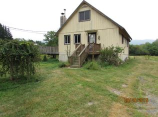 102 Honeysuckle Ln, Lehighton, PA 18235