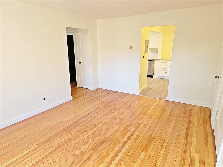 28 Saint Paul St #5 — Photo 8