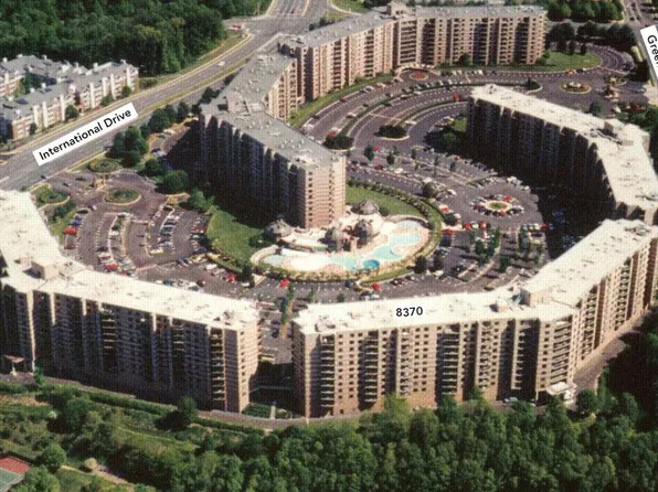 8370 Greensboro Dr APT 411, Mc Lean, VA 22102