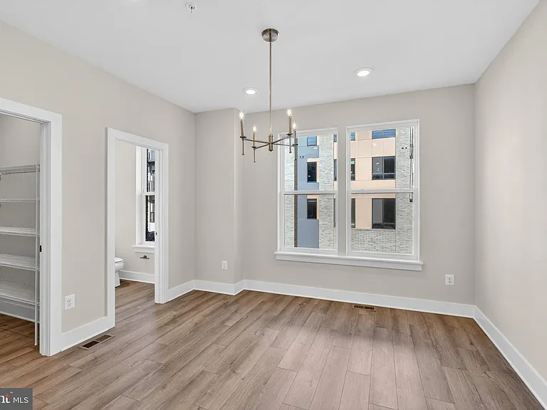 2507 Light St — Photo 16