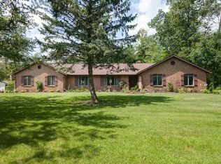 10242 Oak Creek Dr, Sidney, OH 45365