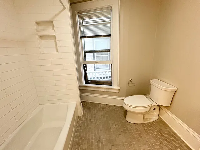 104 E Dayton St #STREET104-2 — Photo 19