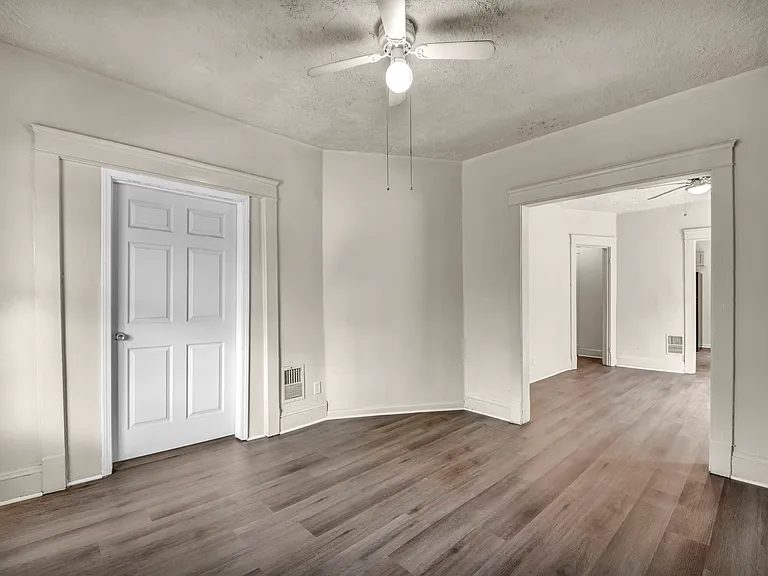 10515 Greenlawn Ave #2 — Photo 7