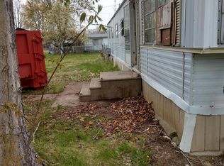 318 N Howard St, Morrice, MI 48857