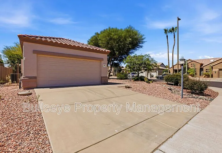 15893 W Arrowhead Dr — Photo 3