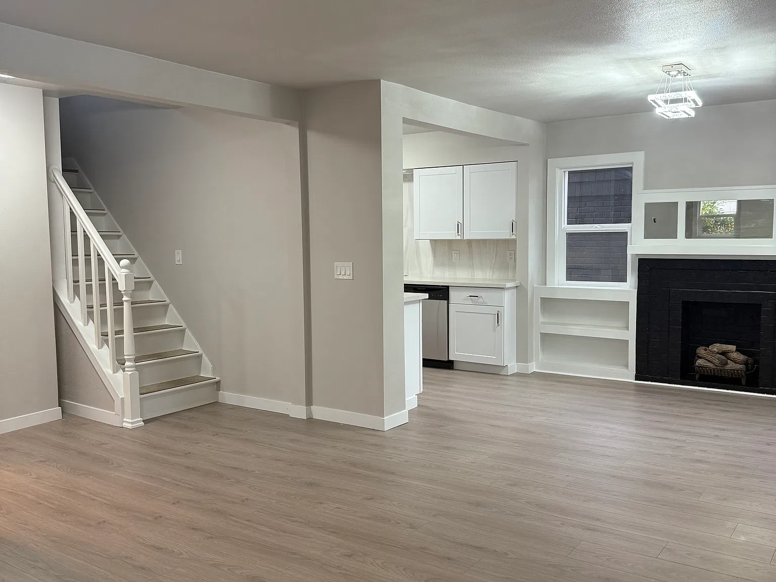 3 bed, 2849 sqft, $2,850 — Photo 4