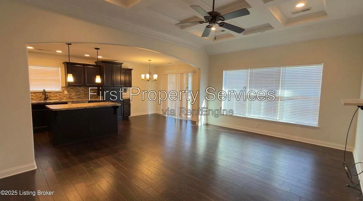 3 bed, 2.0 bath, 1500 sqft, $2,500 — Photo 2
