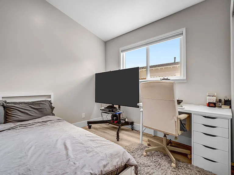 8401 Doncaster Dr — Photo 17