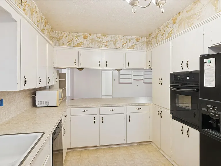 2303 Kipling St — Photo 13