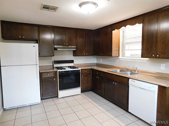 4th image of 232 Camellia Dr