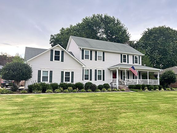 2nd image of 103 Oakview St