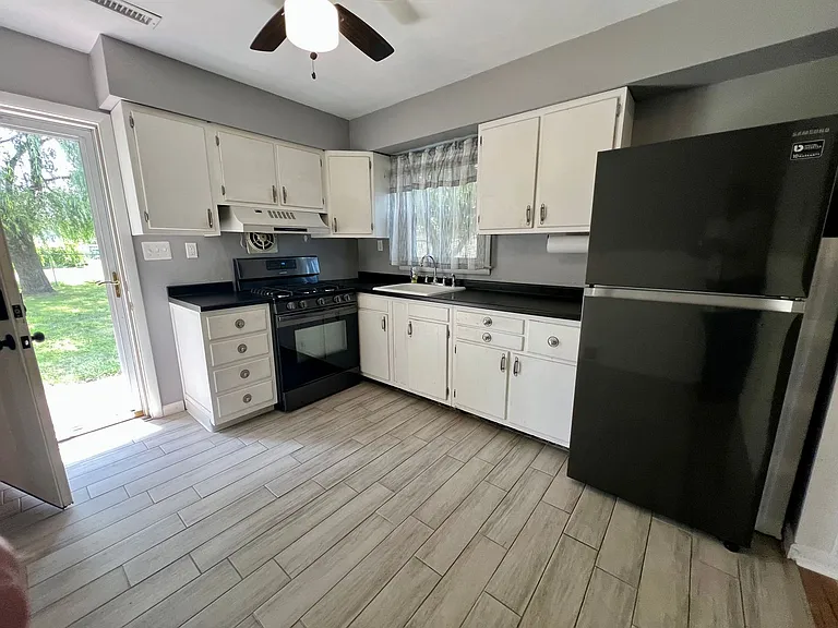 4604 David Dr — Photo 11