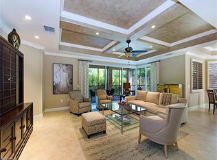 591 Avellino Isles Cir APT 22202, Naples, FL 34119